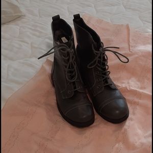 Rouge Boot Shoes